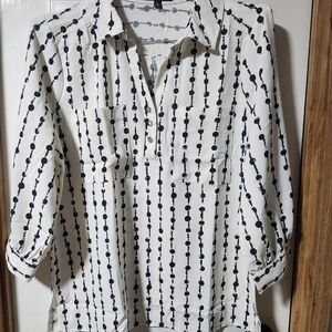 Adrienne Vittadini Black and White Patterned Blouse